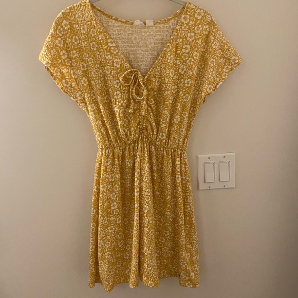 Yellow Roxy Floral Dress - Picture 4 of 5